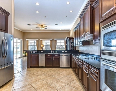 10602 Cayman Isle Court - Photo Thumbnail 12