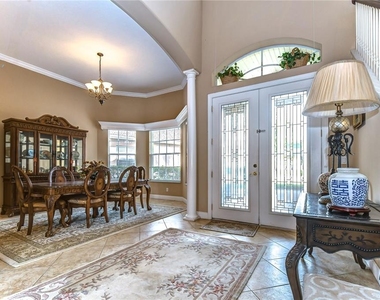 10602 Cayman Isle Court - Photo Thumbnail 9