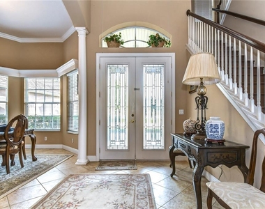 10602 Cayman Isle Court - Photo Thumbnail 8