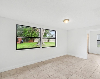 913 Lytle Street Sw - Photo Thumbnail 12