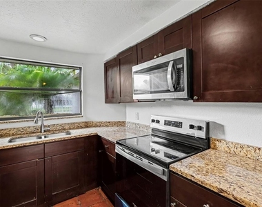 913 Lytle Street Sw - Photo Thumbnail 11