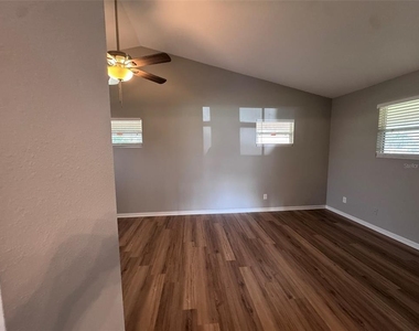 908 Silver Ridge Way - Photo Thumbnail 7