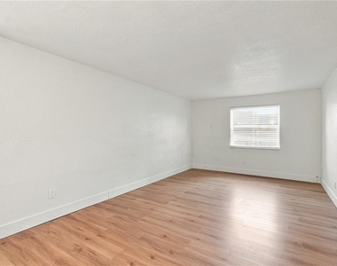 6701 S West Shore Boulevard - Photo Thumbnail 6