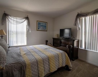 2704 Prestwick Lane - Photo Thumbnail 7