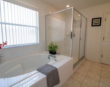 2704 Prestwick Lane - Photo Thumbnail 30