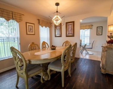2704 Prestwick Lane - Photo Thumbnail 10