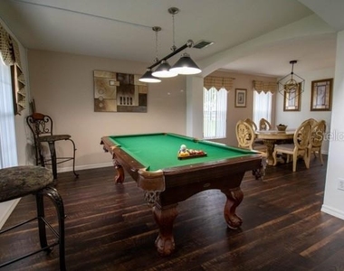 2704 Prestwick Lane - Photo Thumbnail 4