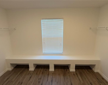 2255 Sheboygan Place - Photo Thumbnail 41
