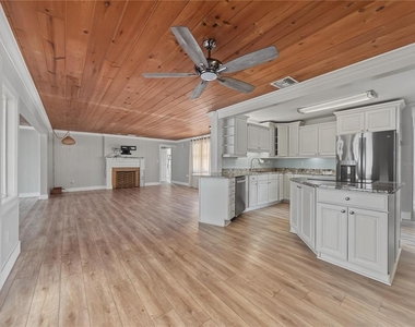 125 Lake Roy Drive - Photo Thumbnail 14