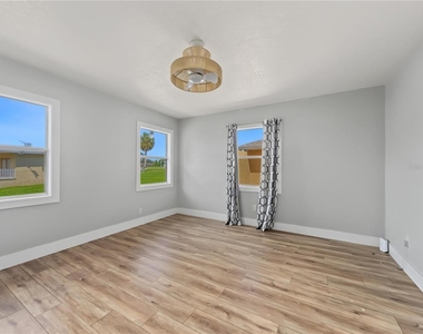 125 Lake Roy Drive - Photo Thumbnail 29