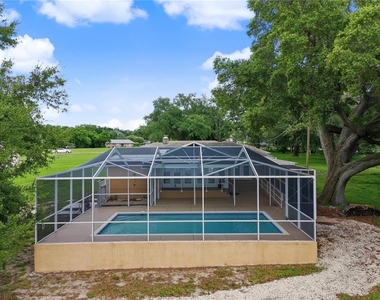 125 Lake Roy Drive - Photo Thumbnail 36