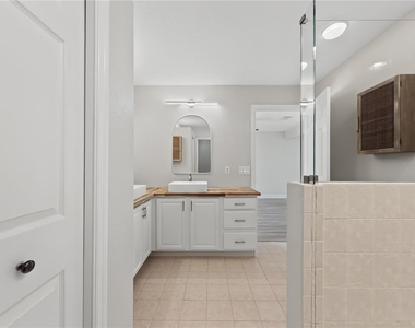 125 Lake Roy Drive - Photo Thumbnail 24