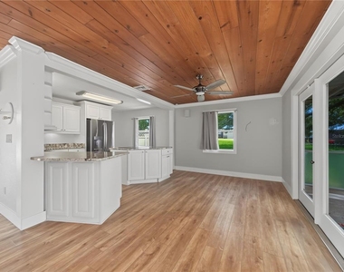 125 Lake Roy Drive - Photo Thumbnail 13