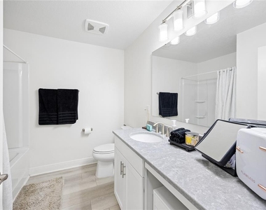 2892 Sanctuary Drive - Photo Thumbnail 10