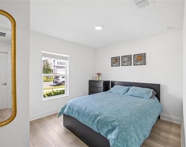 2892 Sanctuary Drive - Photo Thumbnail 11