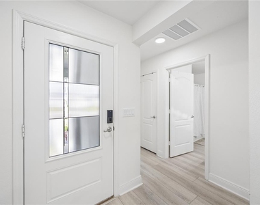 2892 Sanctuary Drive - Photo Thumbnail 12