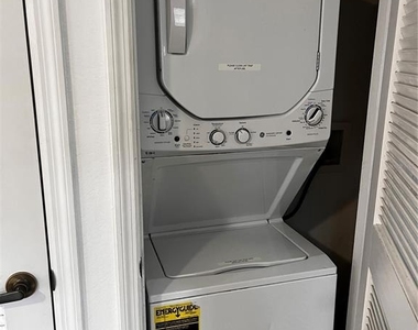 4006 Santa Maria Drive - Photo Thumbnail 9