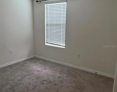 8735 Sw 46th Avenue - Photo Thumbnail 4