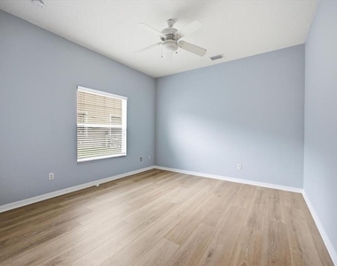 110 Burrell Circle - Photo Thumbnail 4