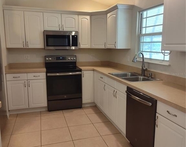 14165 Sw 20th Place - Photo Thumbnail 3