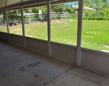 14165 Sw 20th Place - Photo Thumbnail 12