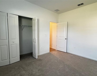 19447 Sw 79th Street - Photo Thumbnail 10