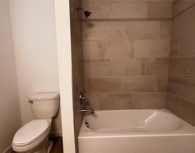 19447 Sw 79th Street - Photo Thumbnail 16