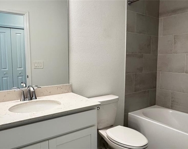19447 Sw 79th Street - Photo Thumbnail 14