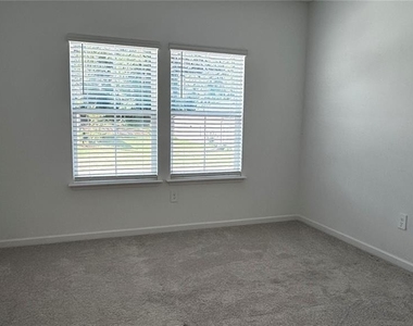 19447 Sw 79th Street - Photo Thumbnail 9