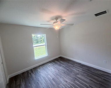 23 Oak Circle - Photo Thumbnail 13