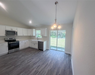 23 Oak Circle - Photo Thumbnail 2
