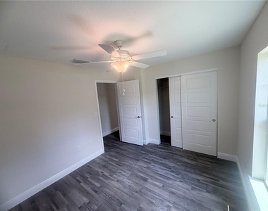 23 Oak Circle - Photo Thumbnail 12
