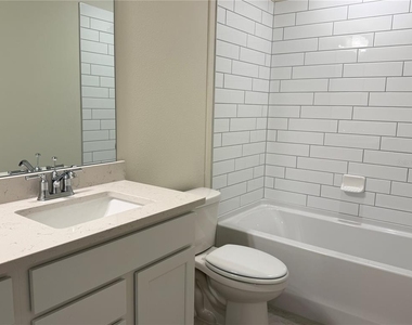 10650 Evening Star Street - Photo Thumbnail 6
