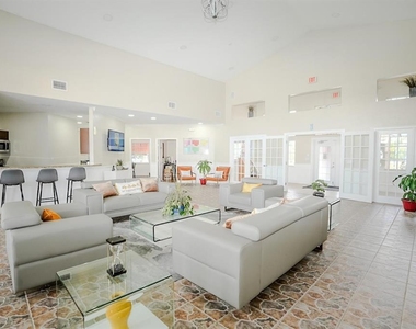 2208 Antigua Place - Photo Thumbnail 16