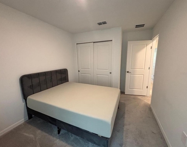 3583 Mayfair Street - Photo Thumbnail 21