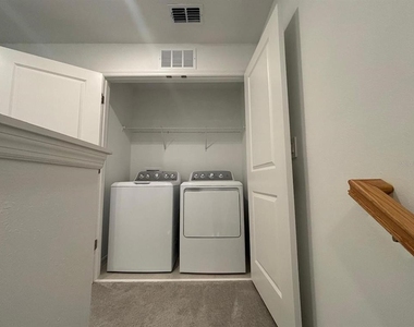 3583 Mayfair Street - Photo Thumbnail 12