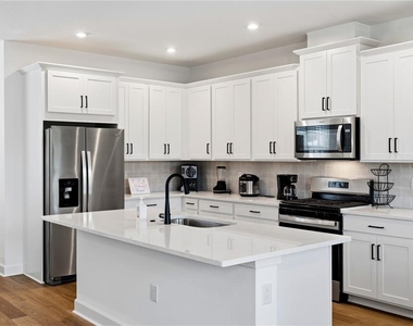 2380 Celebration Boulevard - Photo Thumbnail 4
