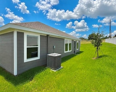 427 Artemis Street - Photo Thumbnail 2