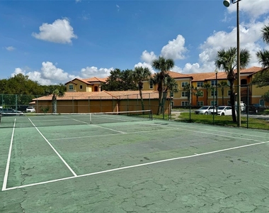 5475 Vineland Road - Photo Thumbnail 20