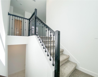 977 Leader Street - Photo Thumbnail 11