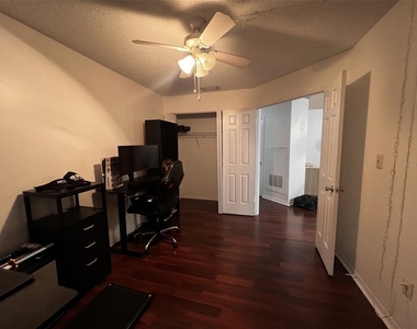 202 Riverbend Drive - Photo Thumbnail 16
