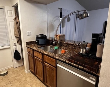 202 Riverbend Drive - Photo Thumbnail 13