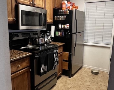 202 Riverbend Drive - Photo Thumbnail 9