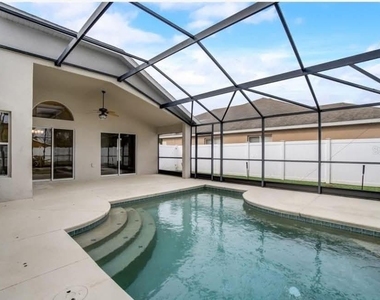 1061 Seneca Trail - Photo Thumbnail 12