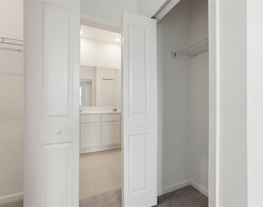 5157 Green Belt Drive - Photo Thumbnail 34