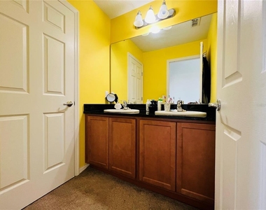 4969 Whistling Wind Avenue - Photo Thumbnail 11