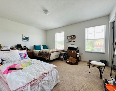 4969 Whistling Wind Avenue - Photo Thumbnail 10