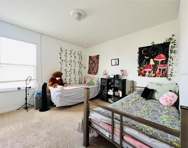 4969 Whistling Wind Avenue - Photo Thumbnail 9