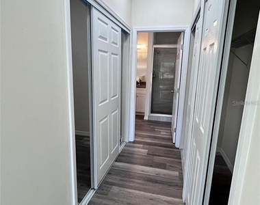 925 Lora Street - Photo Thumbnail 7