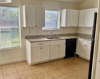 382 Morning Creek Circle - Photo Thumbnail 7